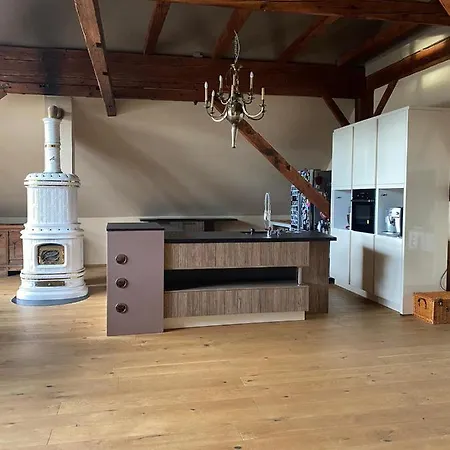 Altbauwohnung Mit Fachwerk Apartmán *