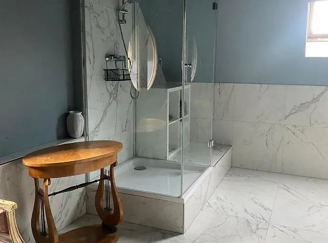 Altbauwohnung Mit Fachwerk Daire *